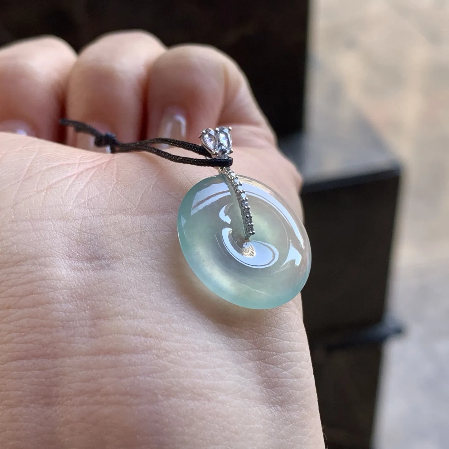 冰晴平安扣
平安顺遂～