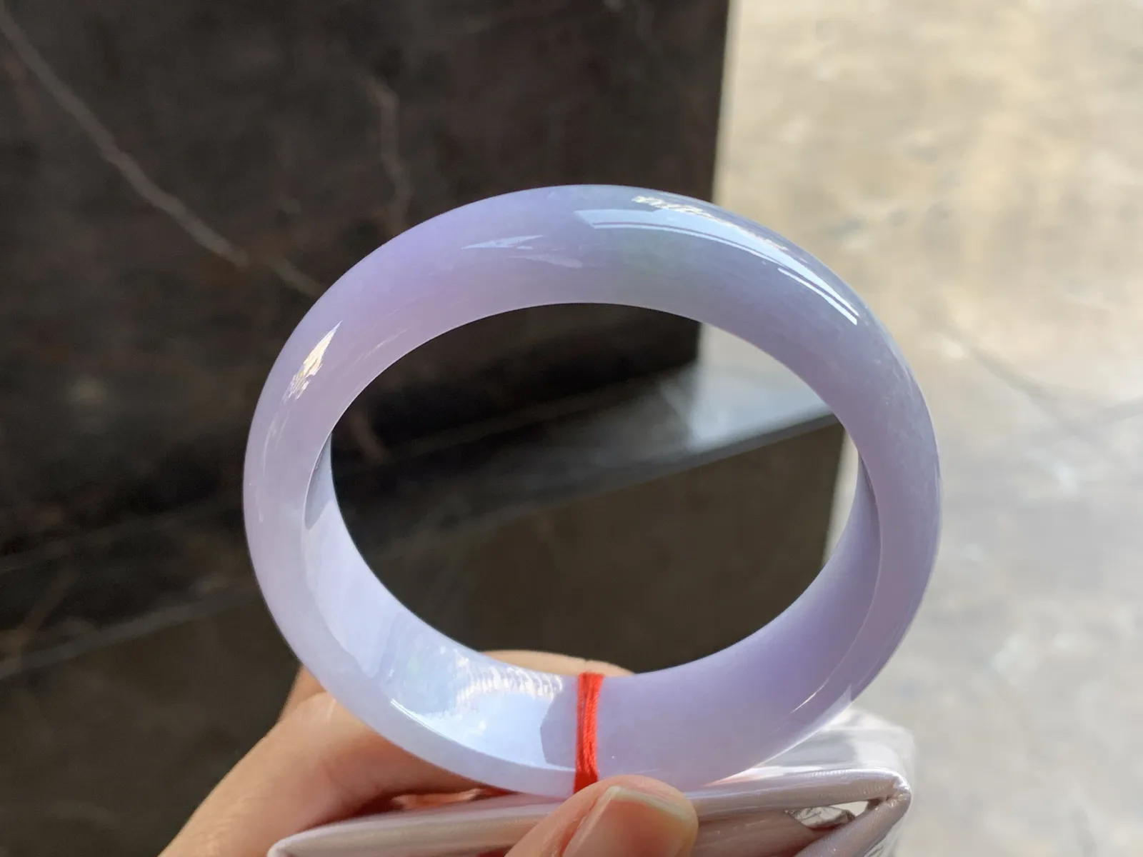 59-17.6-8

紫罗兰宽版手镯^_^玉质温润 气质