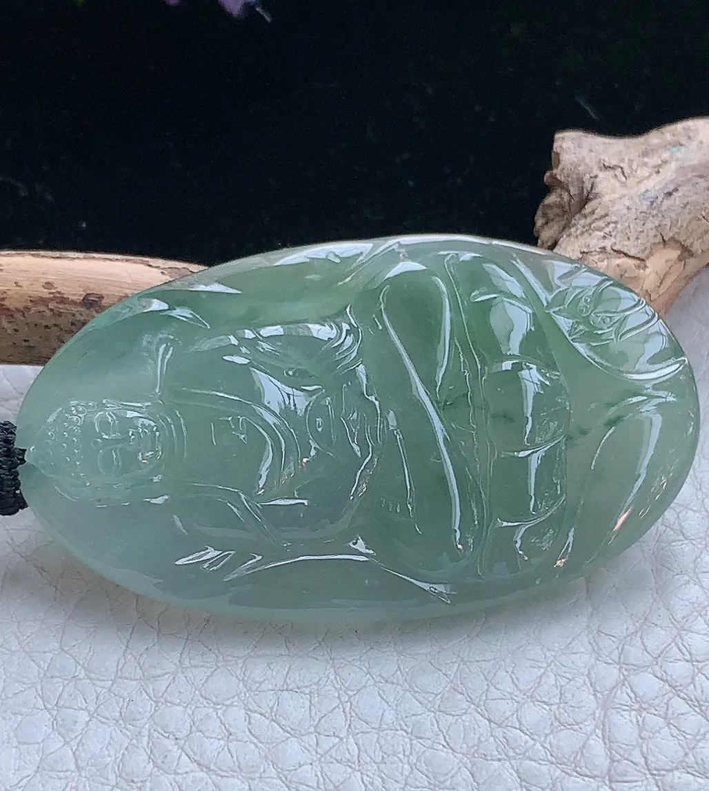 yl实拍55*31.5*5.6缅甸翡翠冰晴大日如来玉吊坠 吉祥项坠