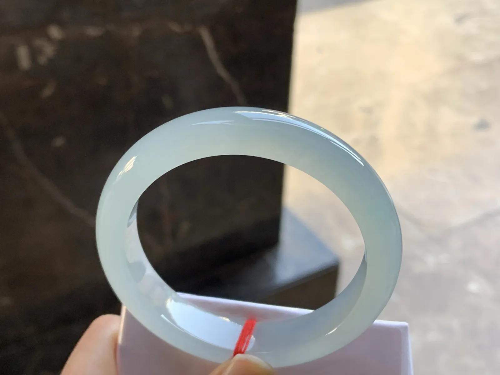 55.5-12.3-8.2

冰种手镯^_^水润 清新