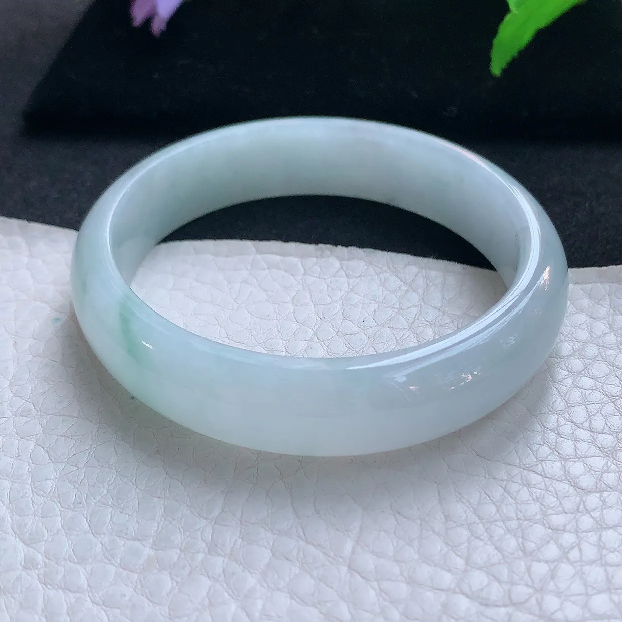 js实拍59.5*53.5*13.5*7贵妃镯 天然缅甸翡翠玉手镯冰飘花蛋形宽边玉手环