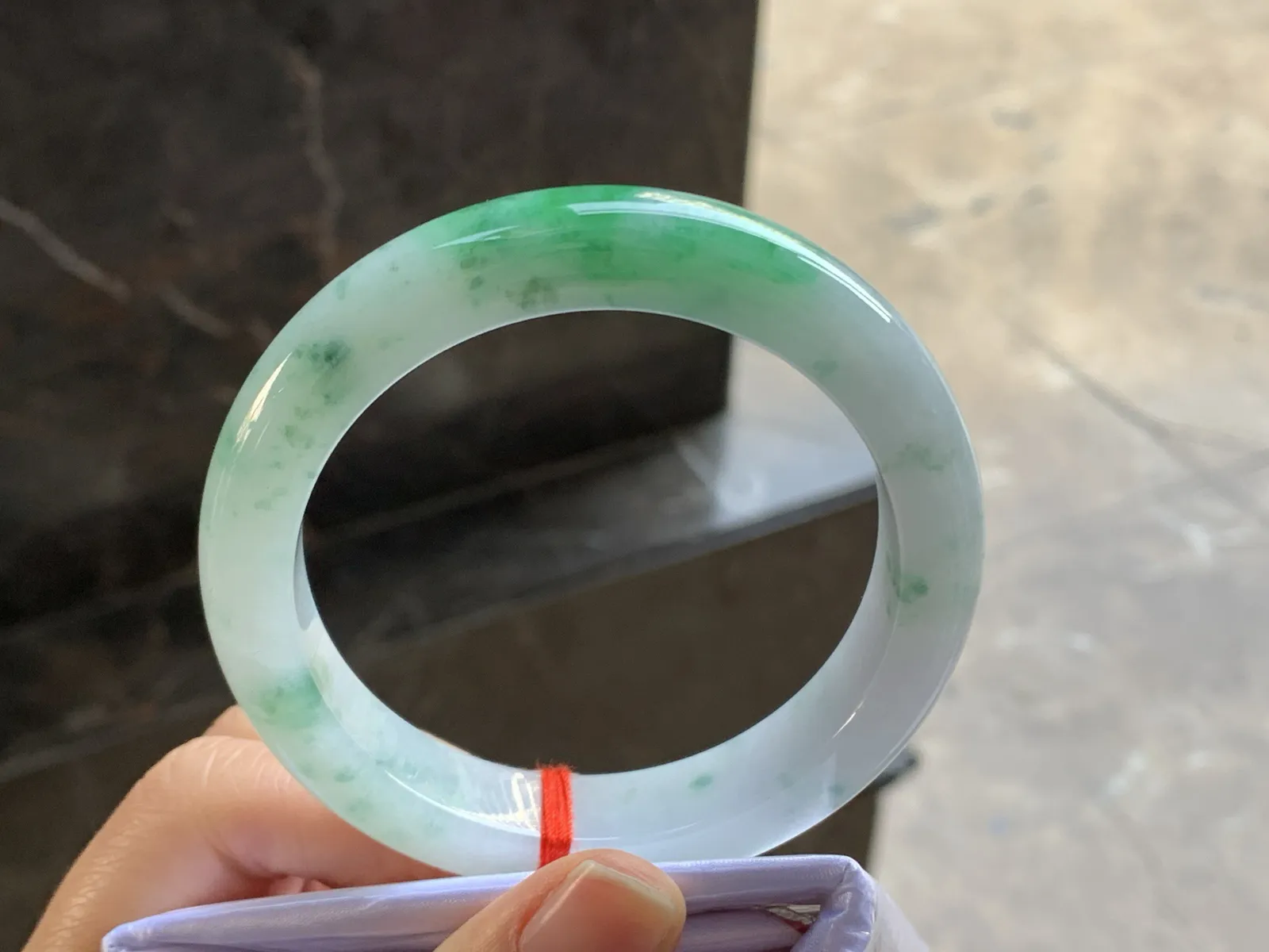 56-12.6-9.2

带色手镯^_^色阳