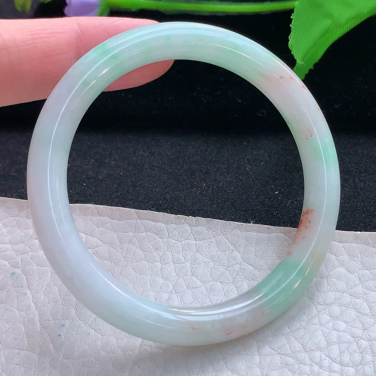 n实拍53*8美人镯 天然缅甸翡翠玉手镯三彩水润圆条玉手环 叮当镯