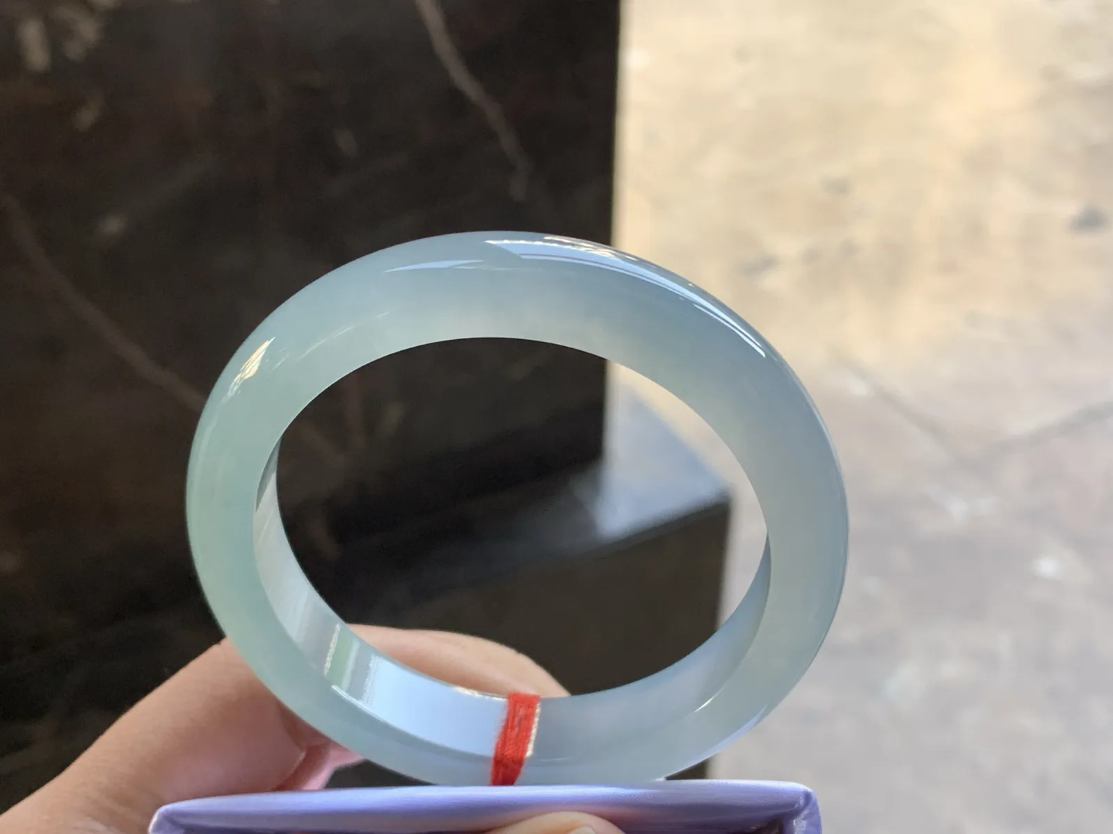 56-12.2-8.7

冰蓝手镯^_^水润冰透