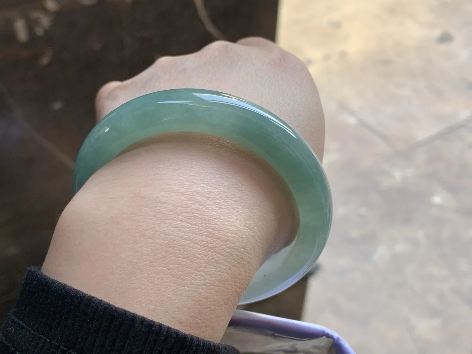 56-12-8.6

冰蓝水手镯^_^鲜艳 气质