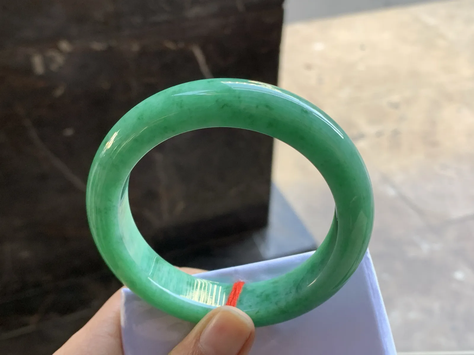 57.5-12.8-10

浓绿色手镯^_^鲜艳