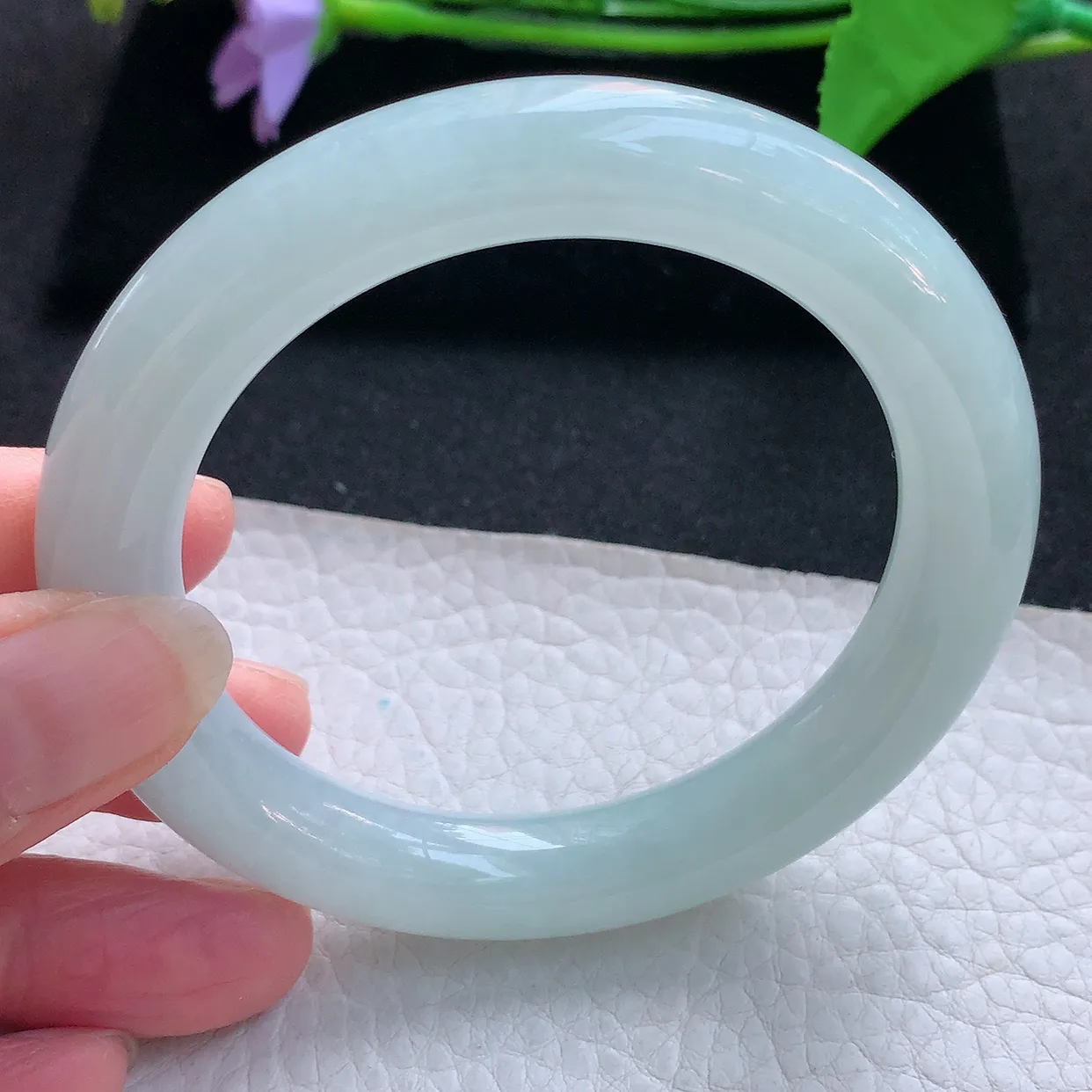 xc实拍57*10.5美人镯 天然缅甸翡翠玉手镯纯美水润圆条玉手环