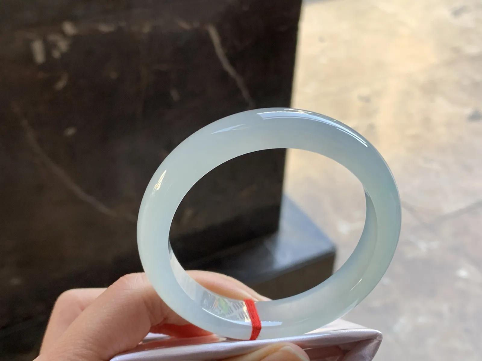 55.5-12.3-8.2

冰种手镯^_^水润 清新