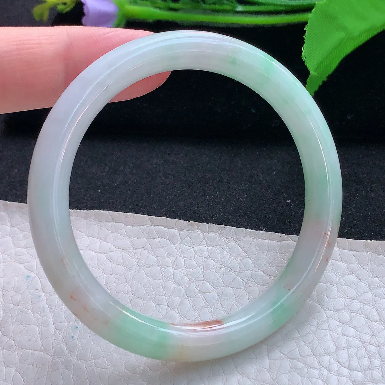 n实拍53*8美人镯 天然缅甸翡翠玉手镯三彩水润圆条玉手环 叮当镯