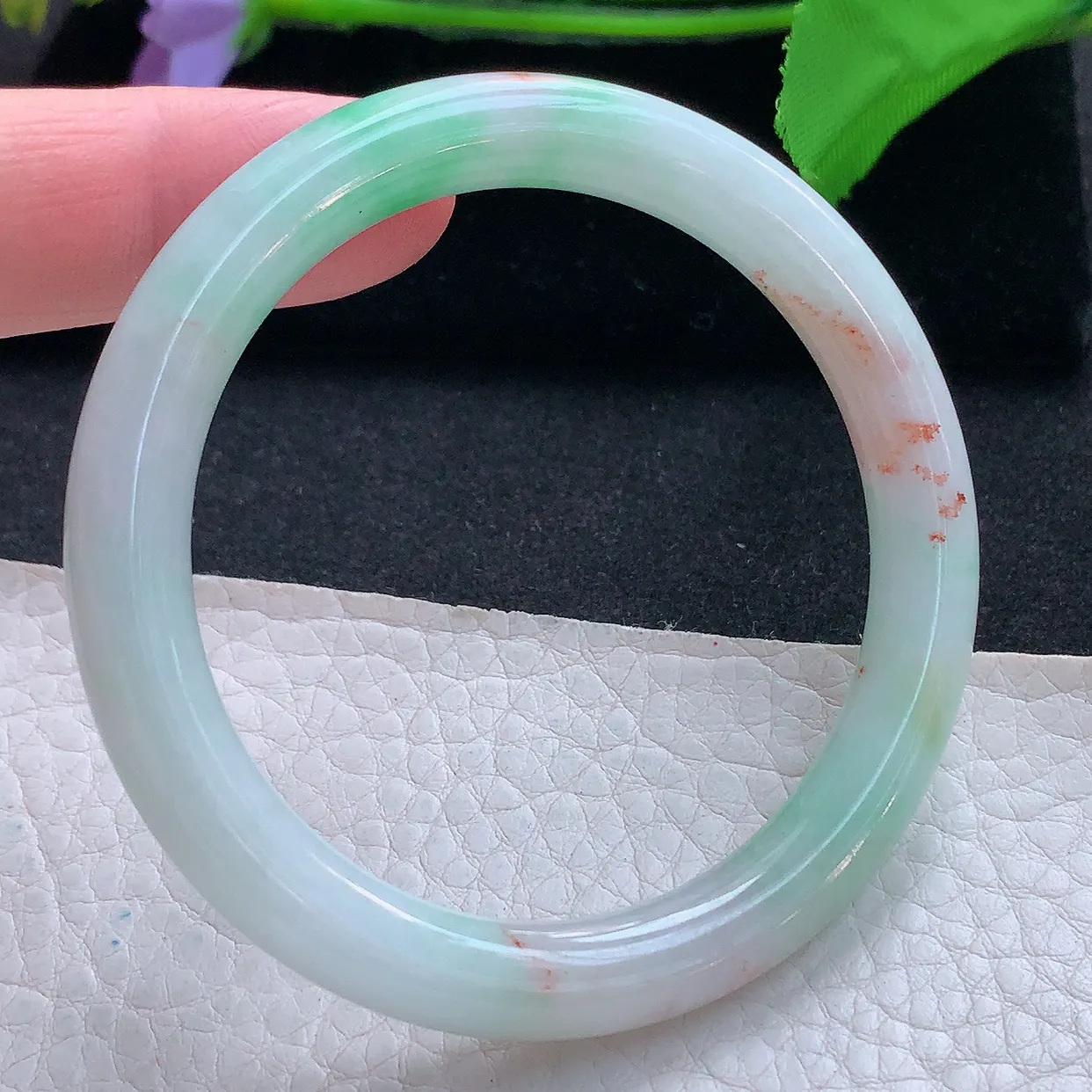 n实拍52.5*8美人镯 天然缅甸翡翠玉手镯三彩水润秀气圆条玉手环 叮当镯