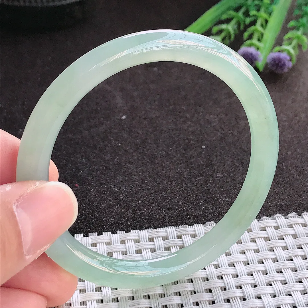 实拍翡翠A货54/7/7.6老坑冰胶果冻冰晴绿圆条手镯翡翠玉镯女款百搭