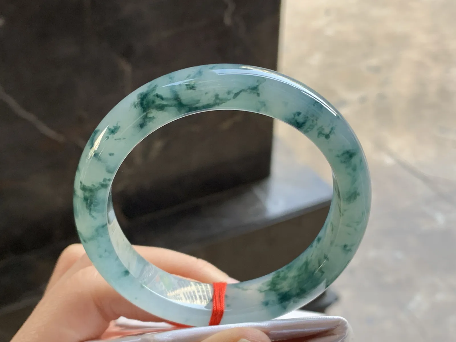 57.5-13.2-8.8

蓝花手镯^_^飘花浓郁