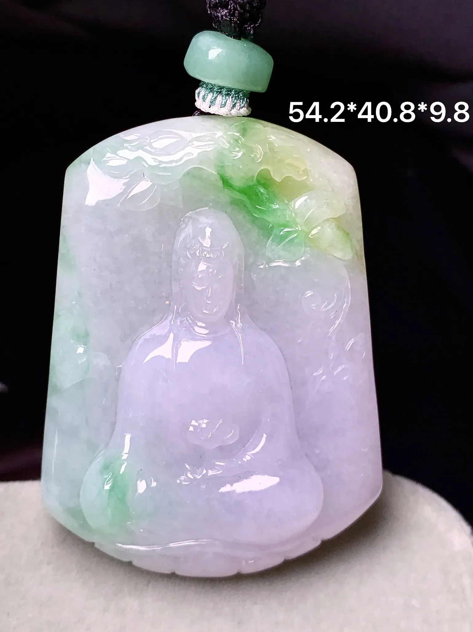 飘黄绿观音菩萨吊坠 玉质细腻 色泽艳丽清新 整体尺寸54.2*40.8*9.8