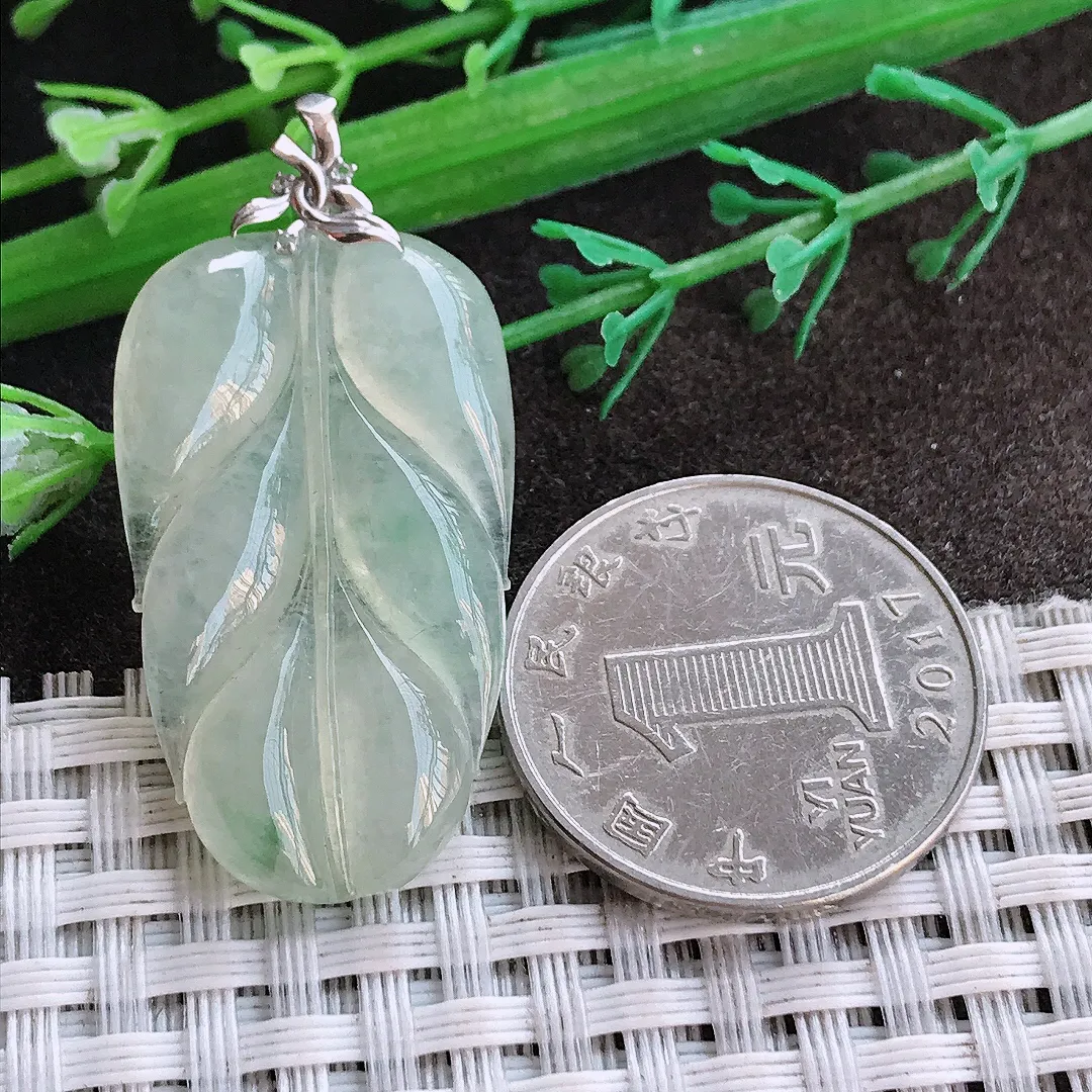 实拍A货翡翠34.8/20/4.8老坑18k金镶嵌冰晴叶子吊坠翡翠挂件