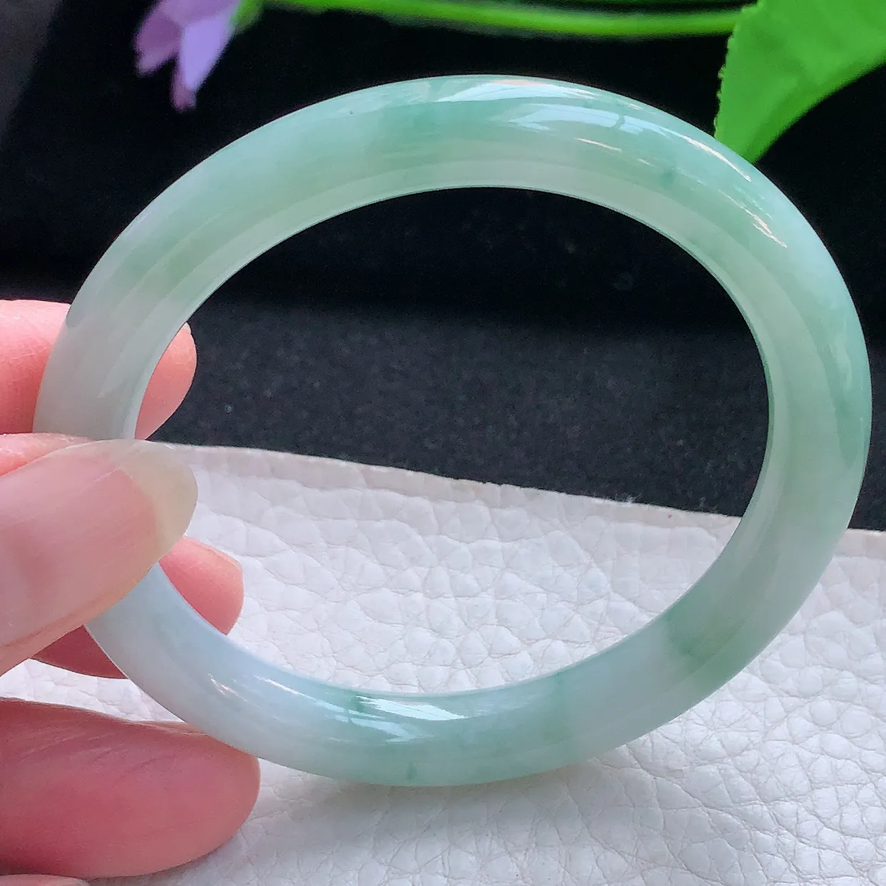 n实拍53.5*8.6*8美人镯 天然缅甸翡翠玉手镯飘花水润圆条秀气玉手环 叮当镯