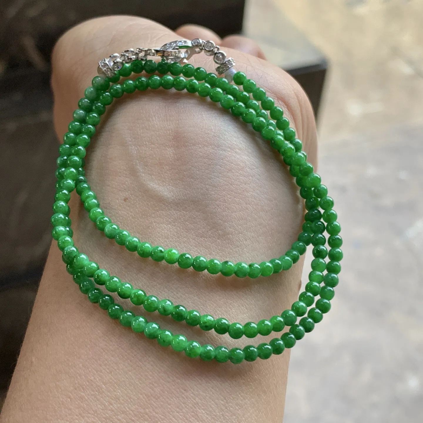 辣绿色珠链 色辣大气