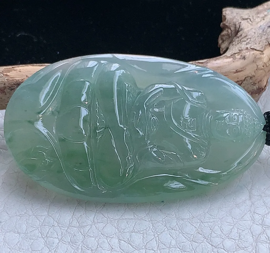 yl实拍55*31.5*5.6缅甸翡翠冰晴大日如来玉吊坠 吉祥项坠