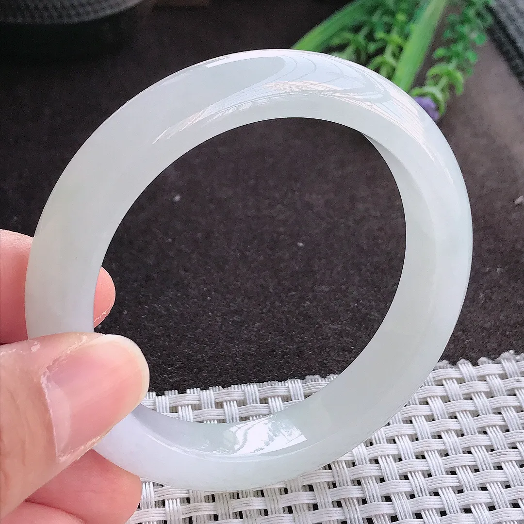 实拍翡翠A货55.5/12.3/8.8老坑冰纯果冻月光白手镯翡翠玉镯女款百搭