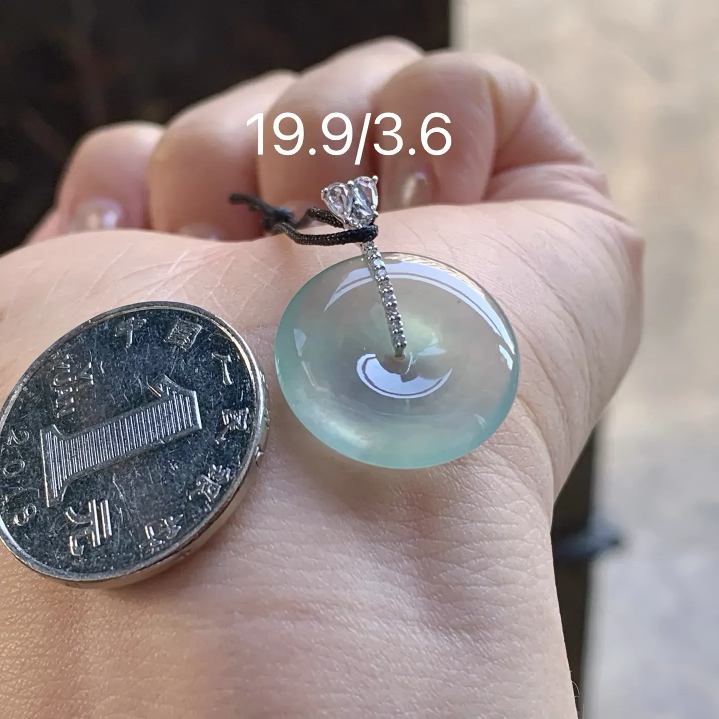 冰晴平安扣
平安顺遂～