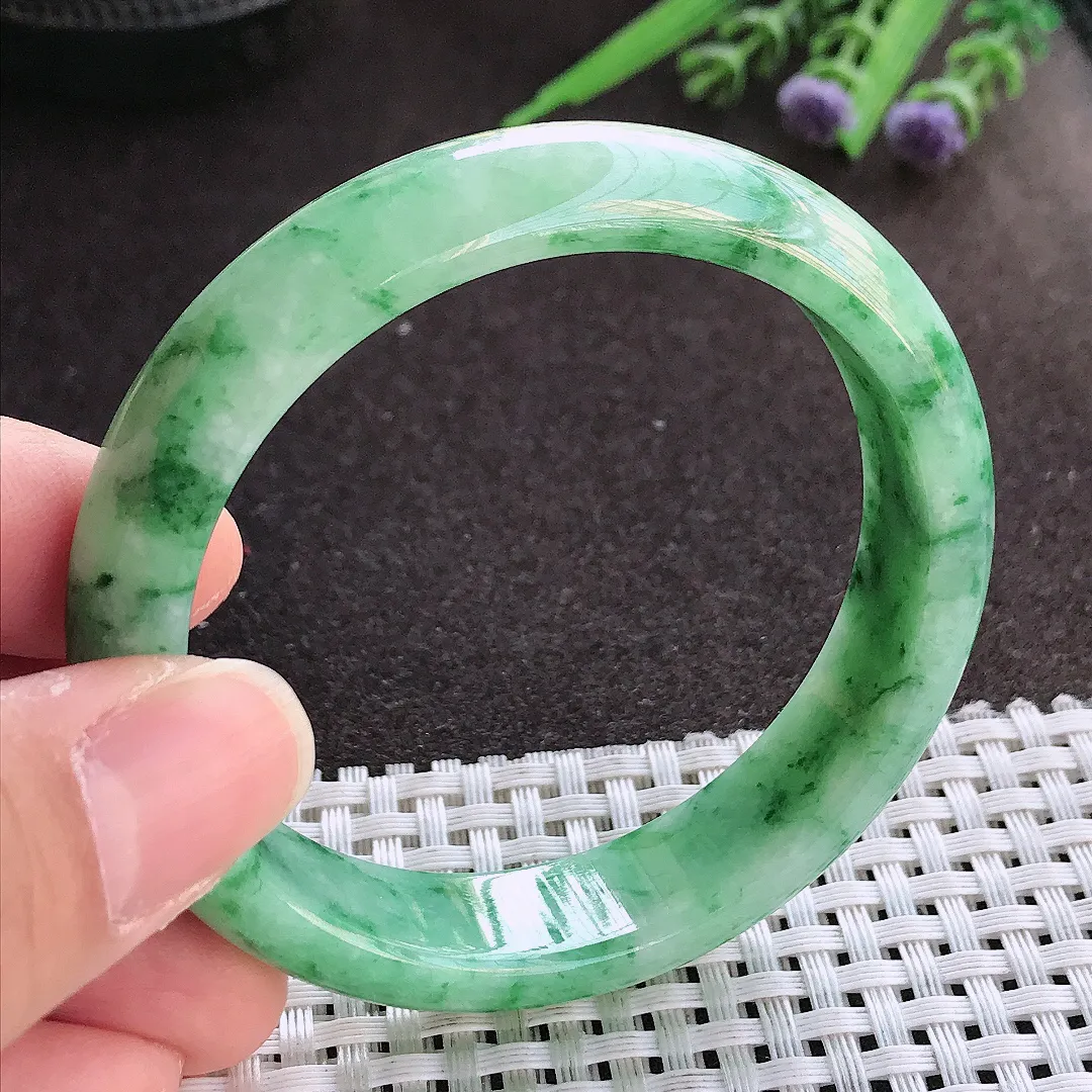 实拍翡翠A货55/13.2/7.2老坑精美温润飘绿手镯翡翠玉镯女款百搭