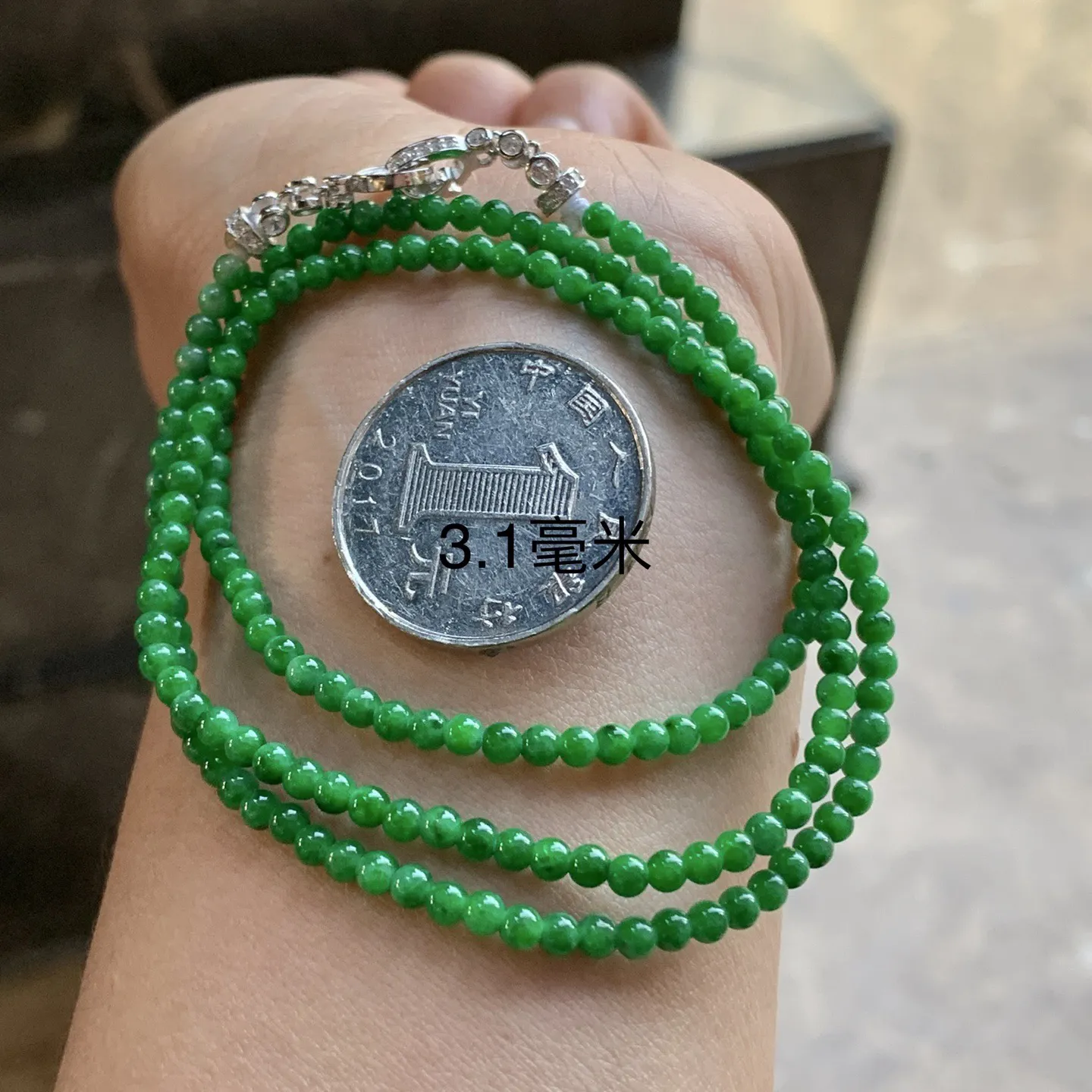 辣绿色珠链 色辣大气