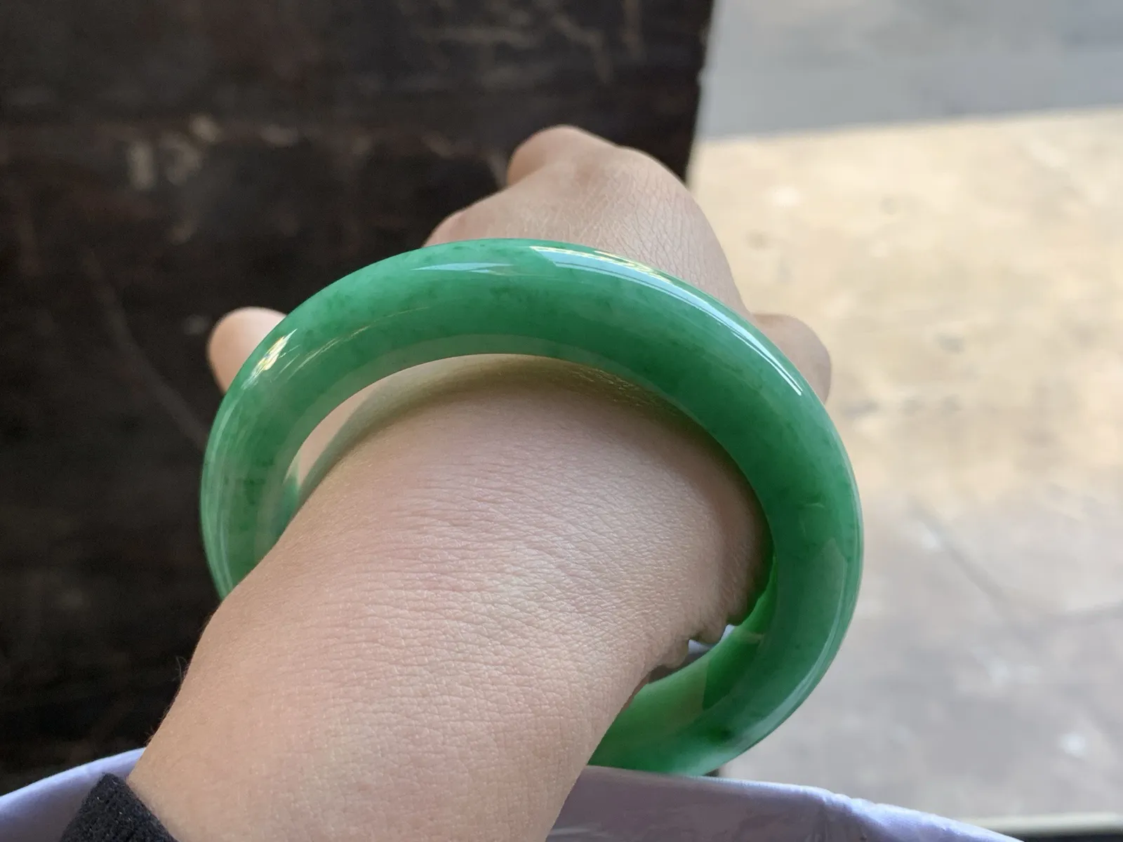 57.5-12.8-10

浓绿色手镯^_^鲜艳