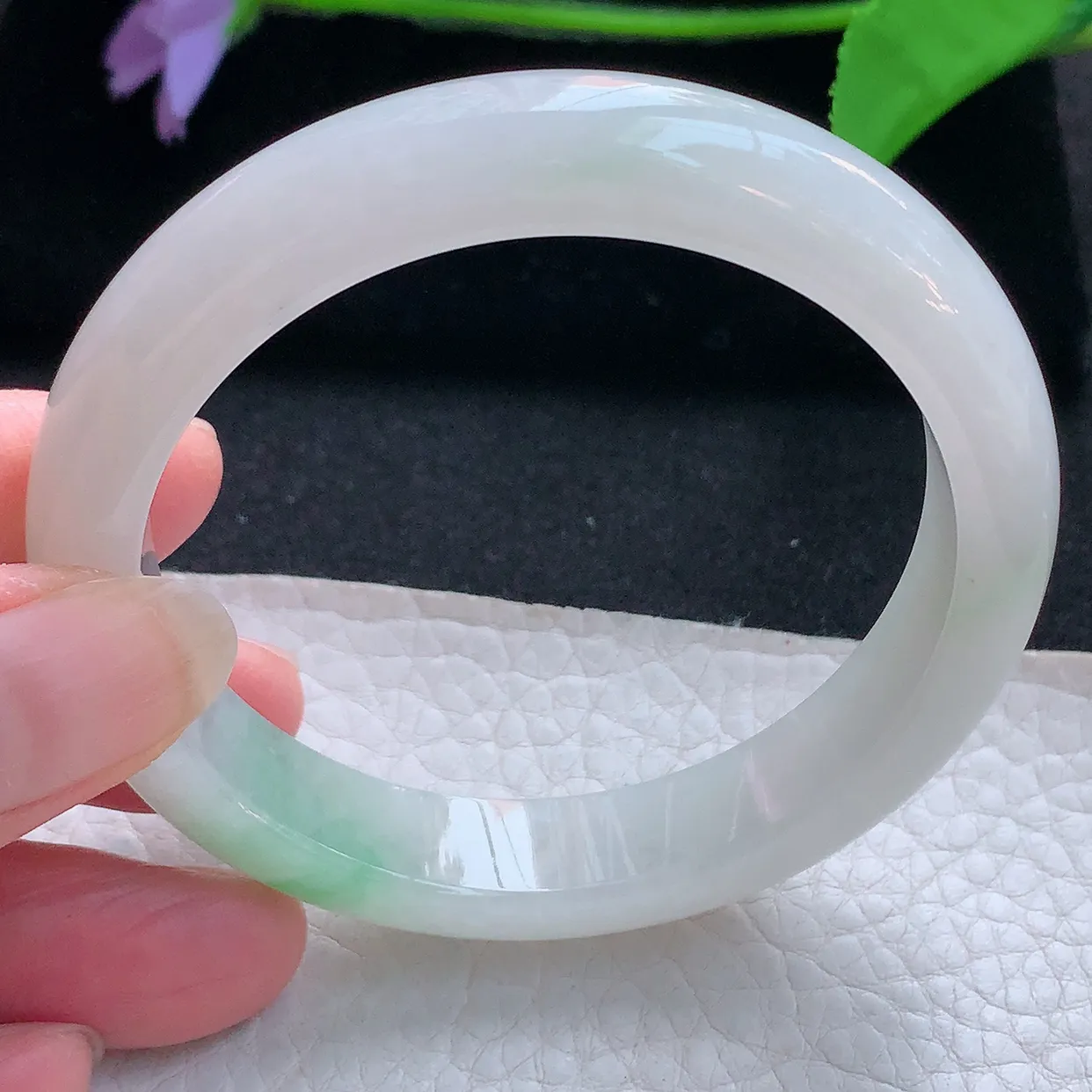 n实拍56*11.8*8平安镯 天然缅甸翡翠玉手镯冰飘绿宽边玉手环