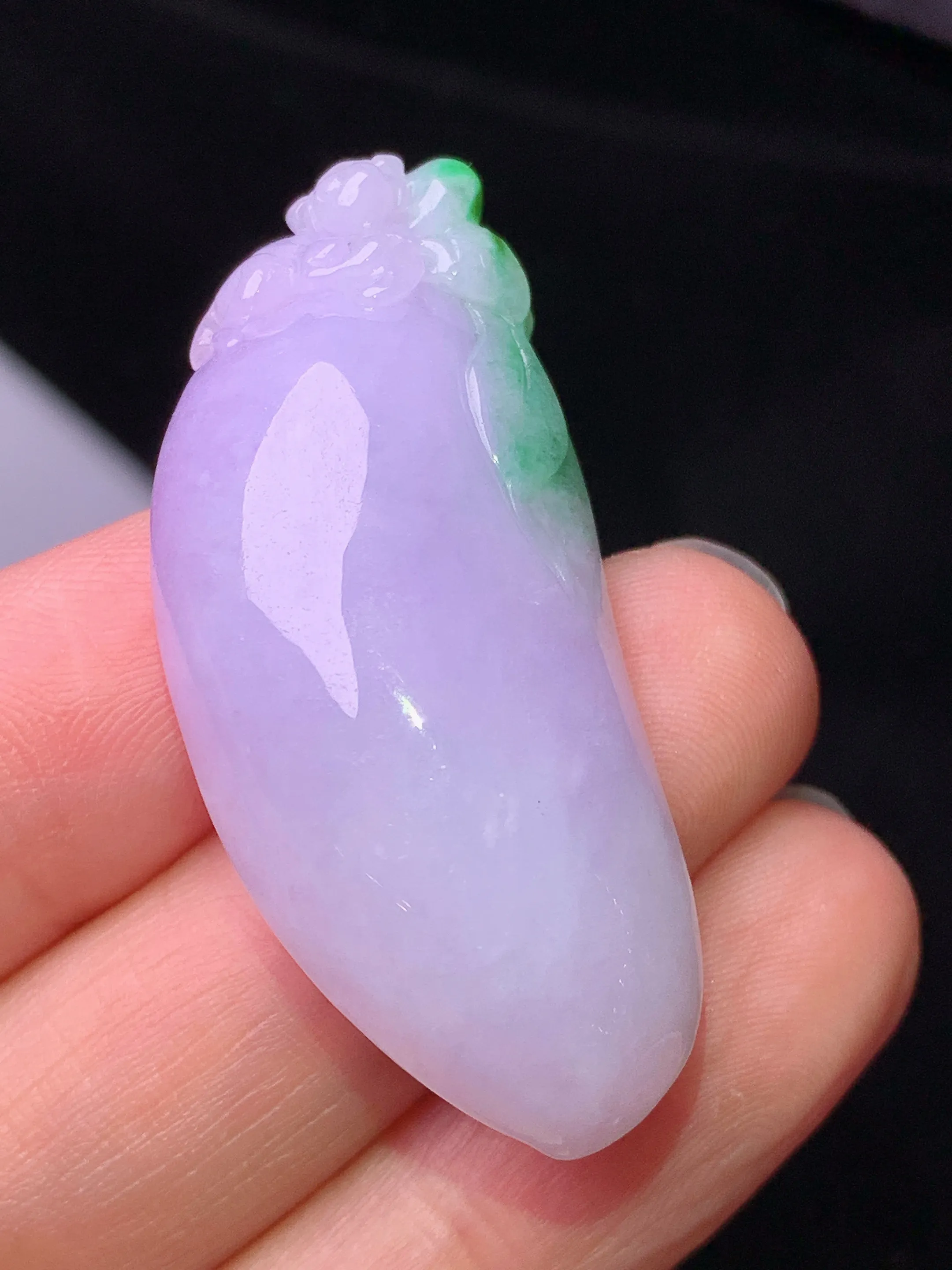 紫罗兰福瓜吊坠 玉质细腻 色泽艳丽清新 整体尺寸42*18.3*11