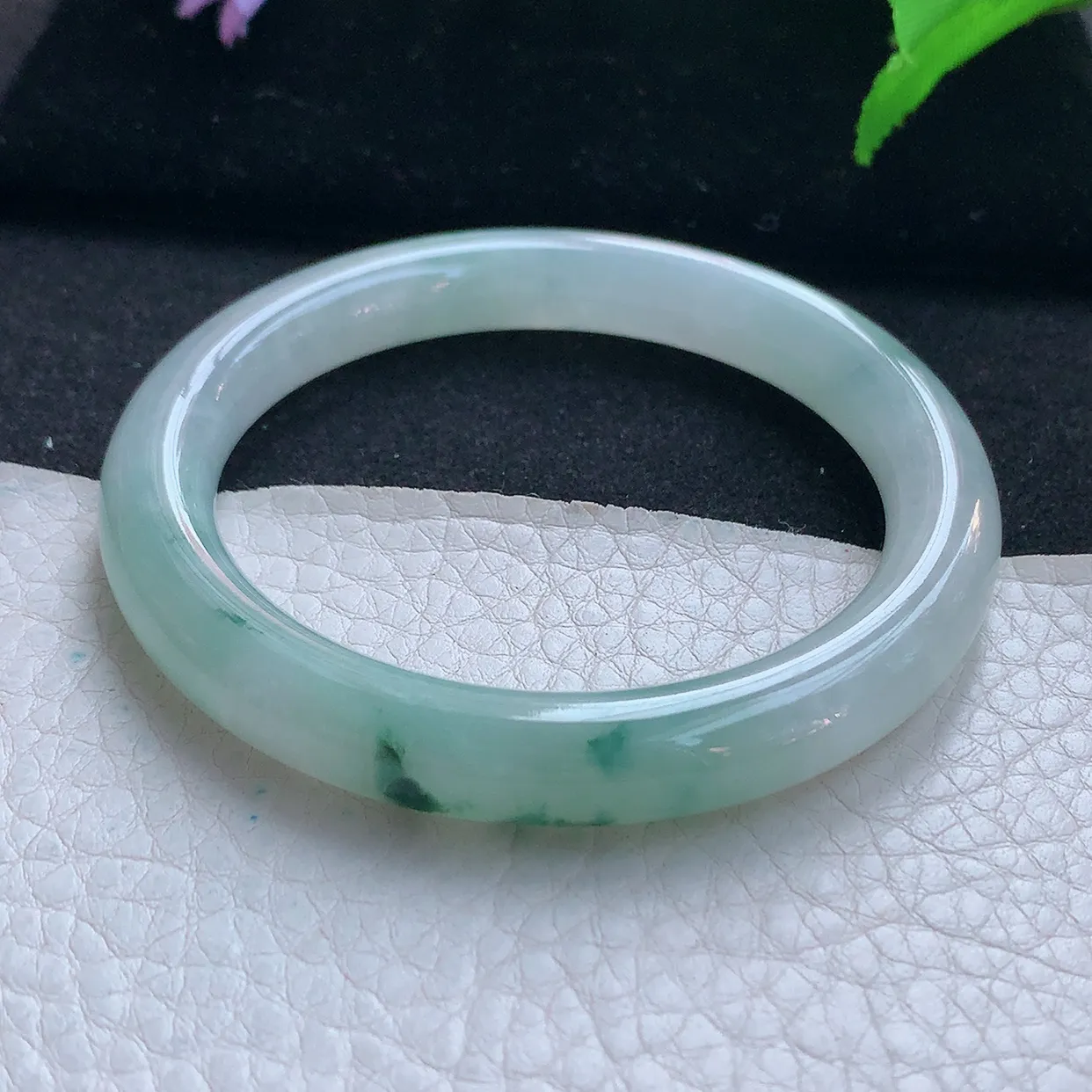 ee实拍53.8*9美人镯 天然缅甸翡翠玉手镯冰飘花圆条玉手环 叮当镯