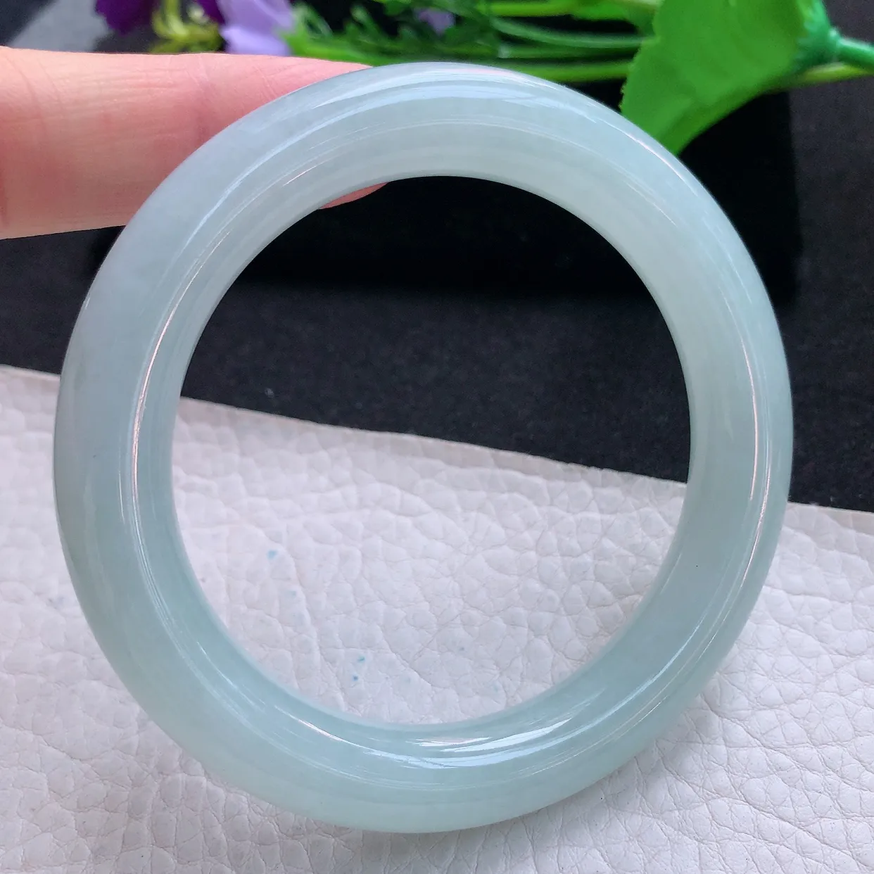 xc实拍57*10.5美人镯 天然缅甸翡翠玉手镯纯美水润圆条玉手环