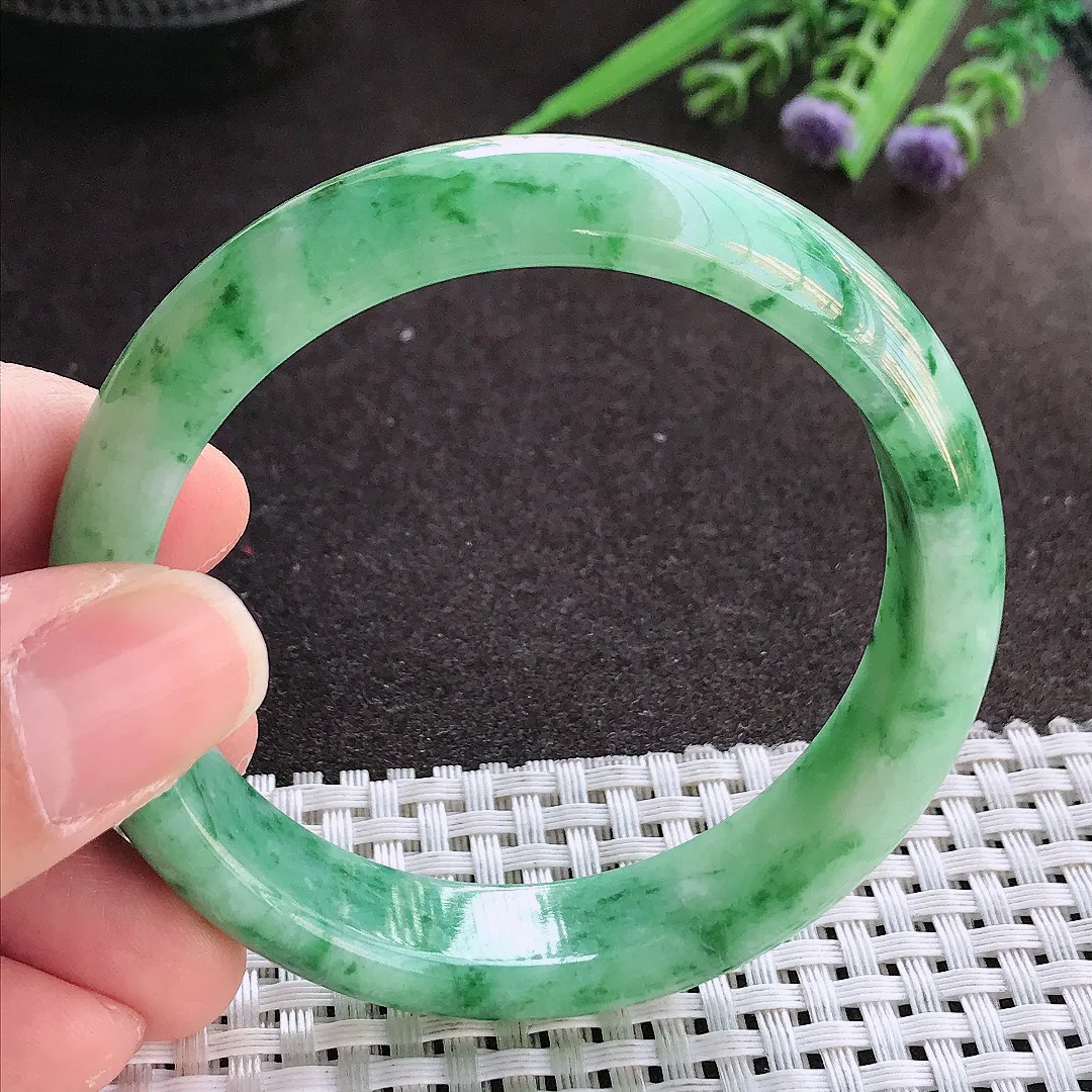 实拍翡翠A货55/13.2/7.2老坑精美温润飘绿手镯翡翠玉镯女款百搭