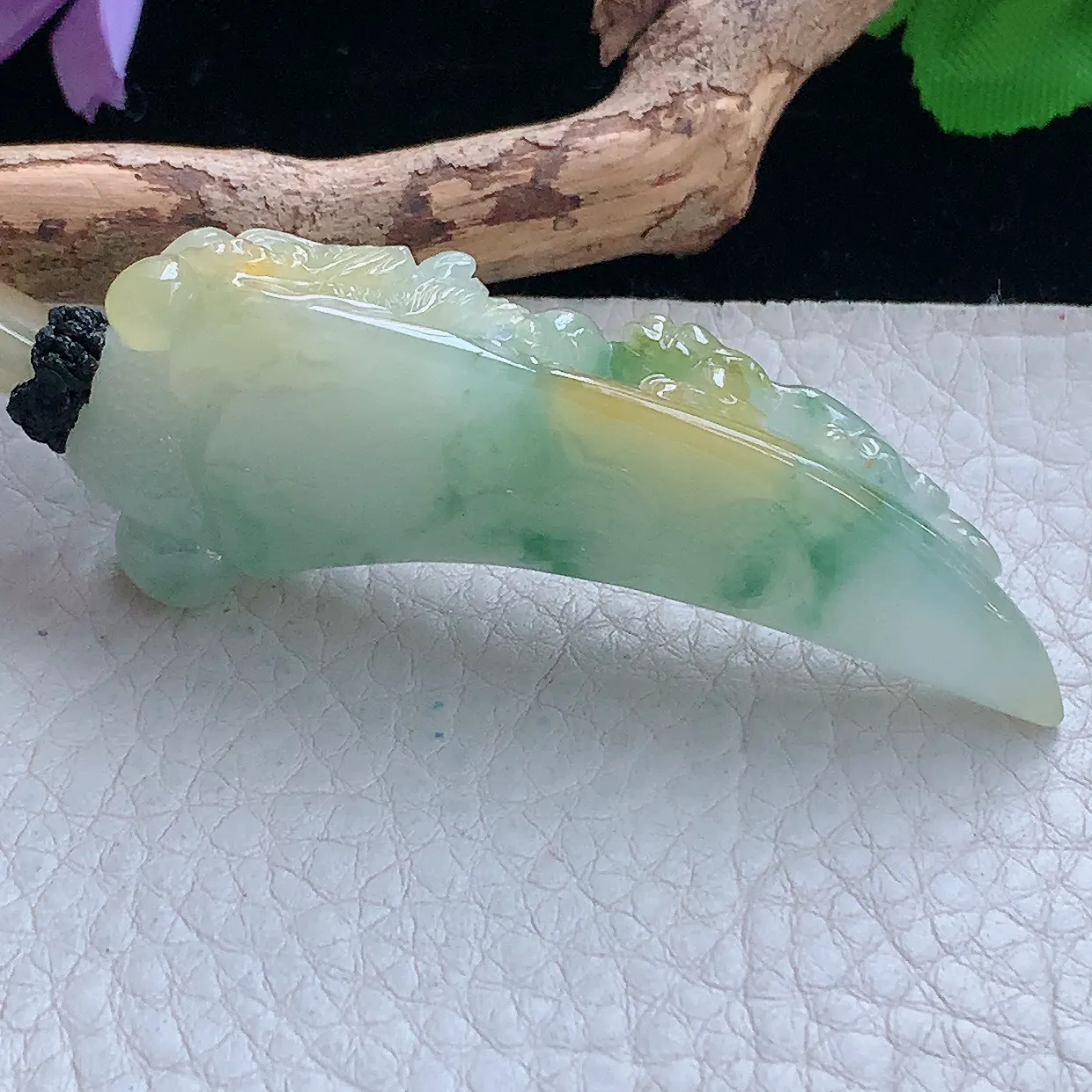 yl实拍58.8*23.5*12.5特色三彩缅甸翡翠霸气望子成龙龙东玉吊坠