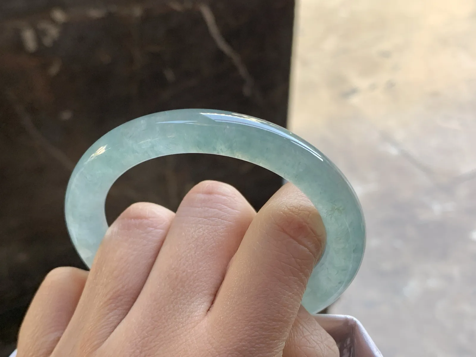 53.5-9.2

冰蓝圆条手镯^_^透亮