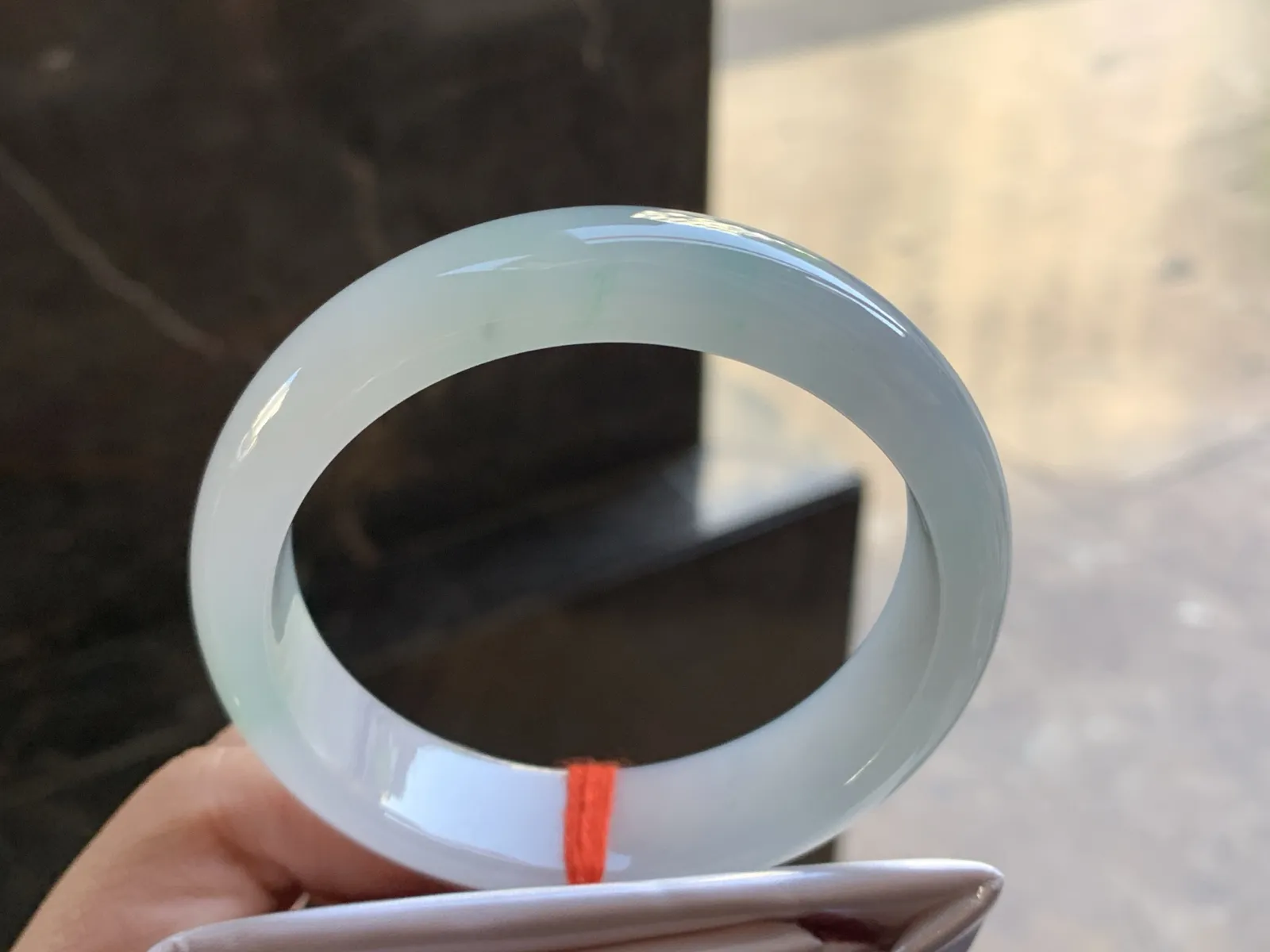 57-15.5-7.8

飘绿宽版手镯^_^细腻清新