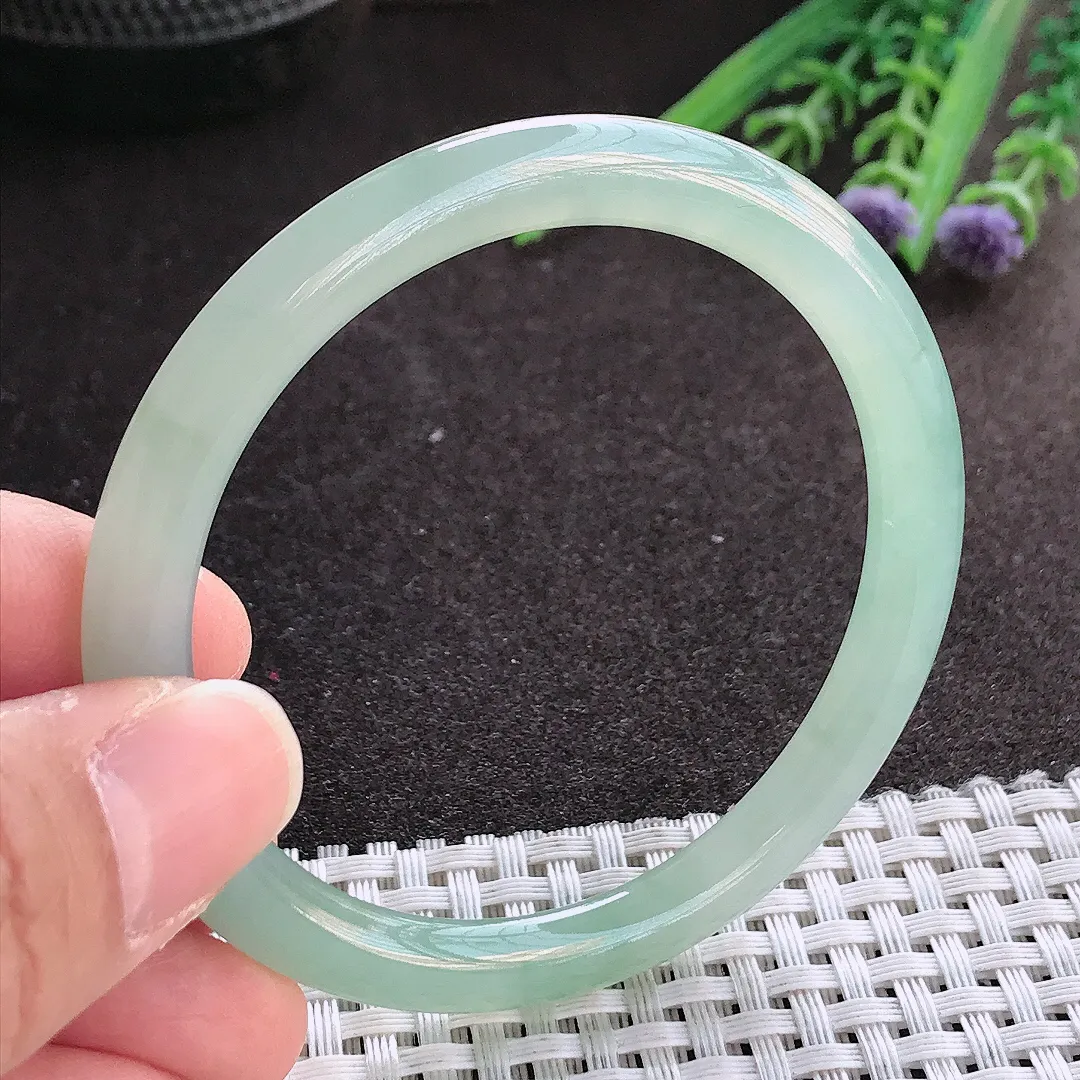 实拍翡翠A货54/7/7.6老坑冰胶果冻冰晴绿圆条手镯翡翠玉镯女款百搭