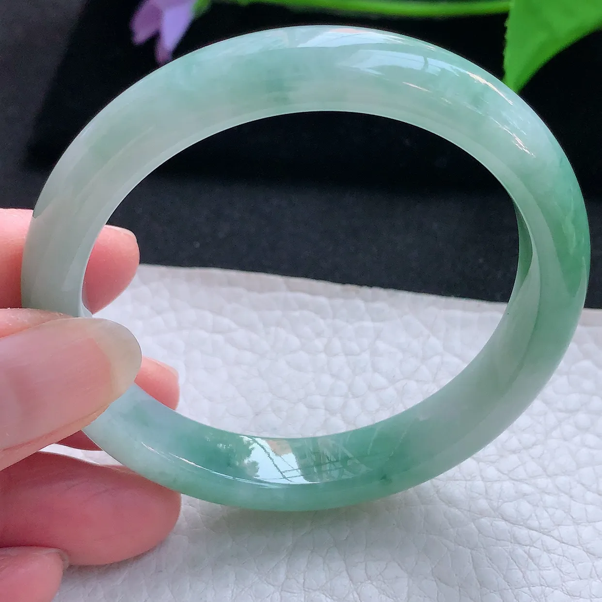 n实拍55*11*7.5平安镯 天然缅甸翡翠玉手镯秀气飘花宽边玉手环