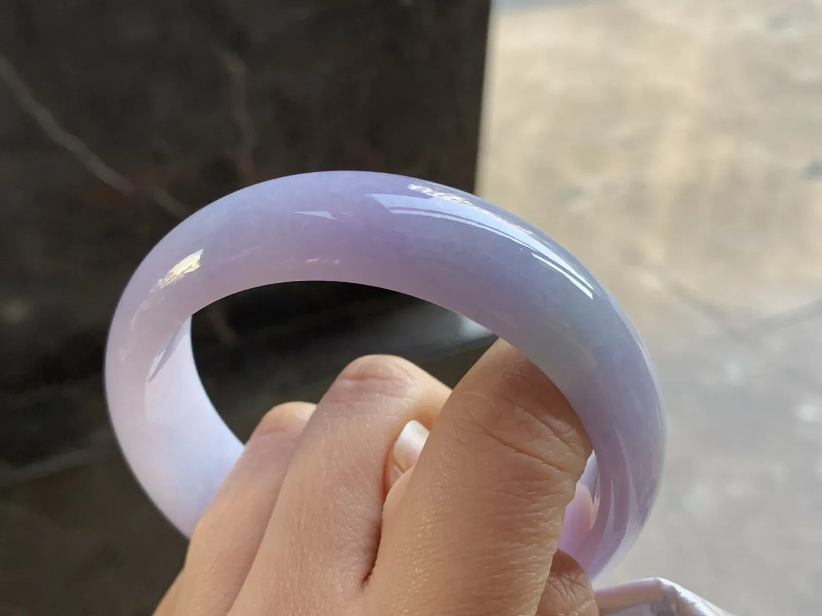 59-17.6-8

紫罗兰宽版手镯^_^玉质温润