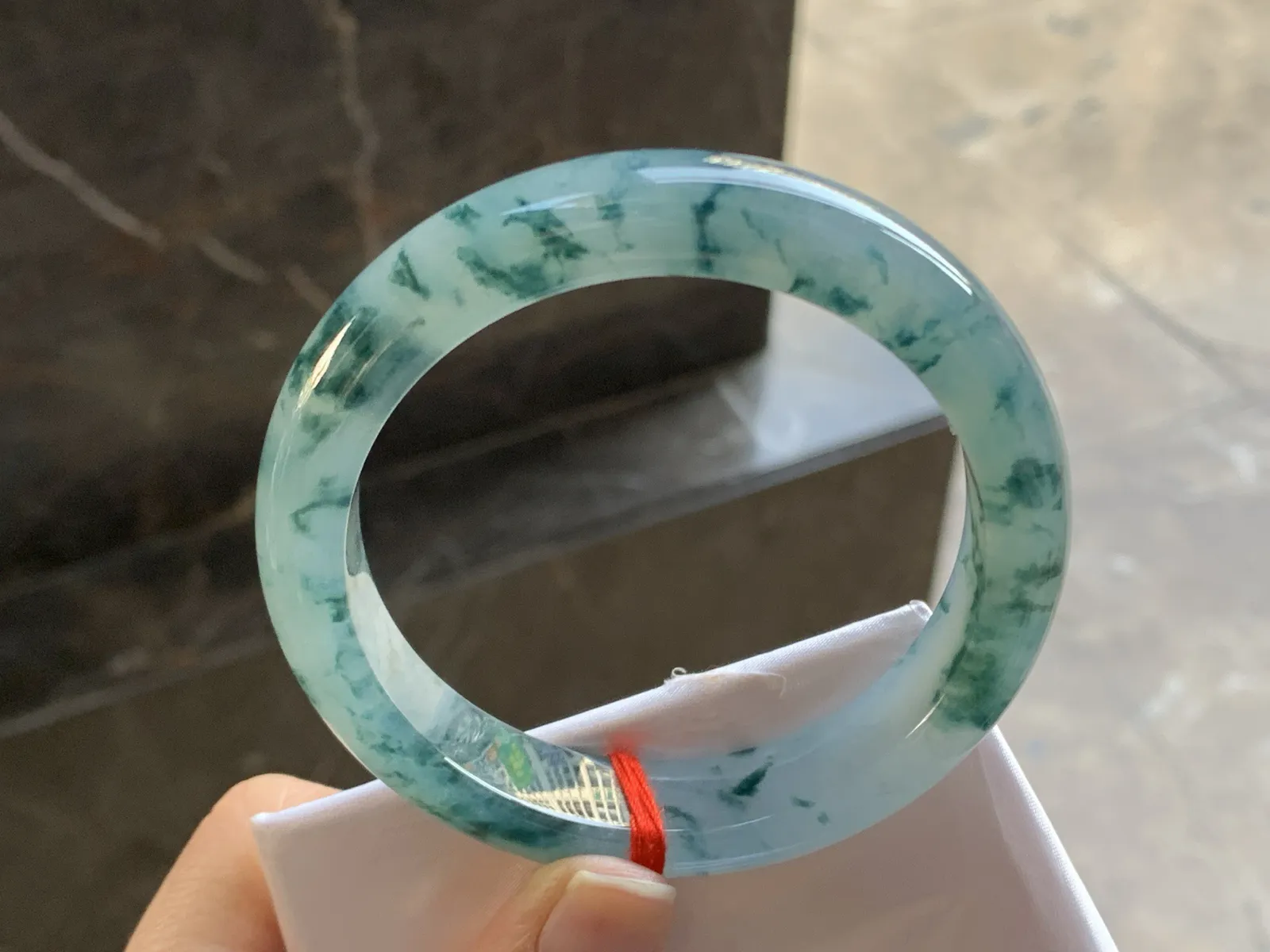 57.5-13.2-8.8

蓝花手镯^_^飘花浓郁