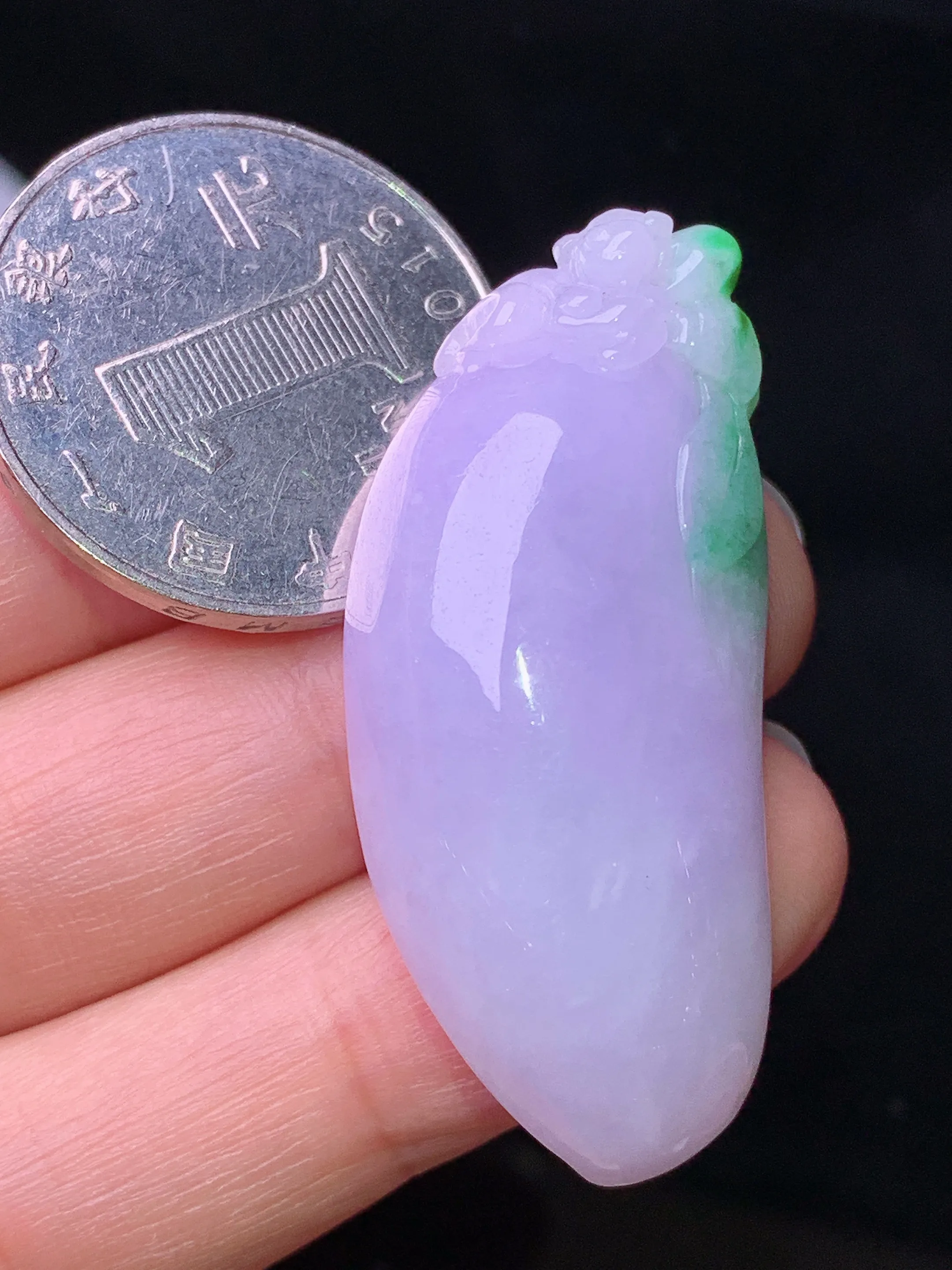 紫罗兰福瓜吊坠 玉质细腻 色泽艳丽清新 整体尺寸42*18.3*11