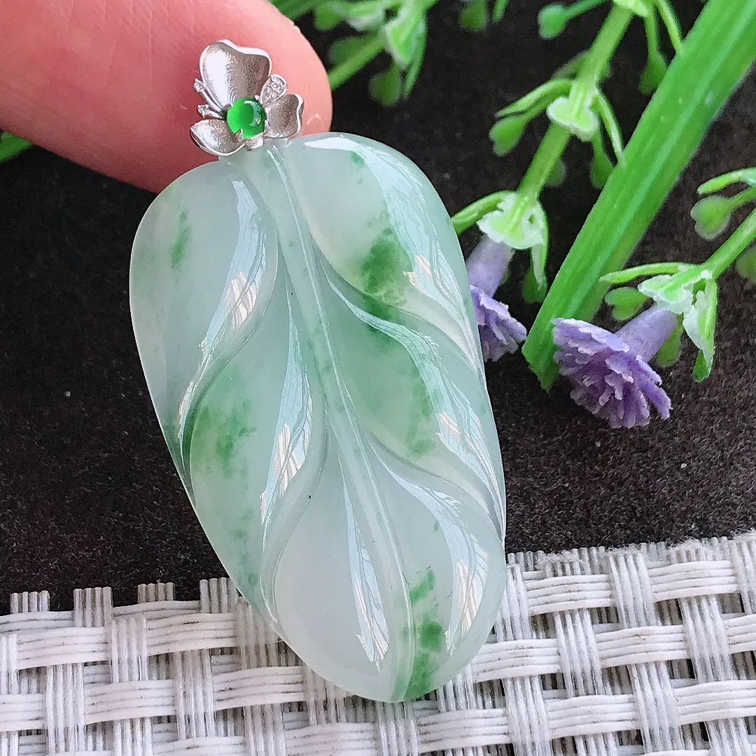 实拍A货翡翠36.7/21.8/4.4老坑18k金镶嵌冰润飘绿花叶子吊坠翡翠挂件