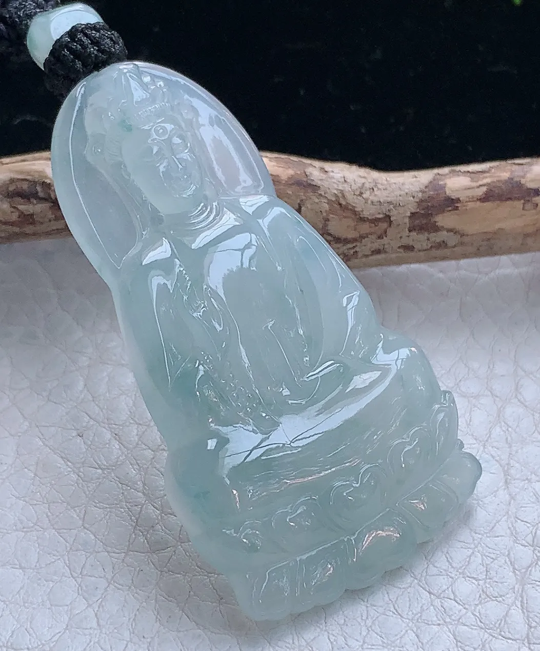 yl实拍55*31*6缅甸翡翠冰蓝持瓶观音玉吊坠，吉祥项坠