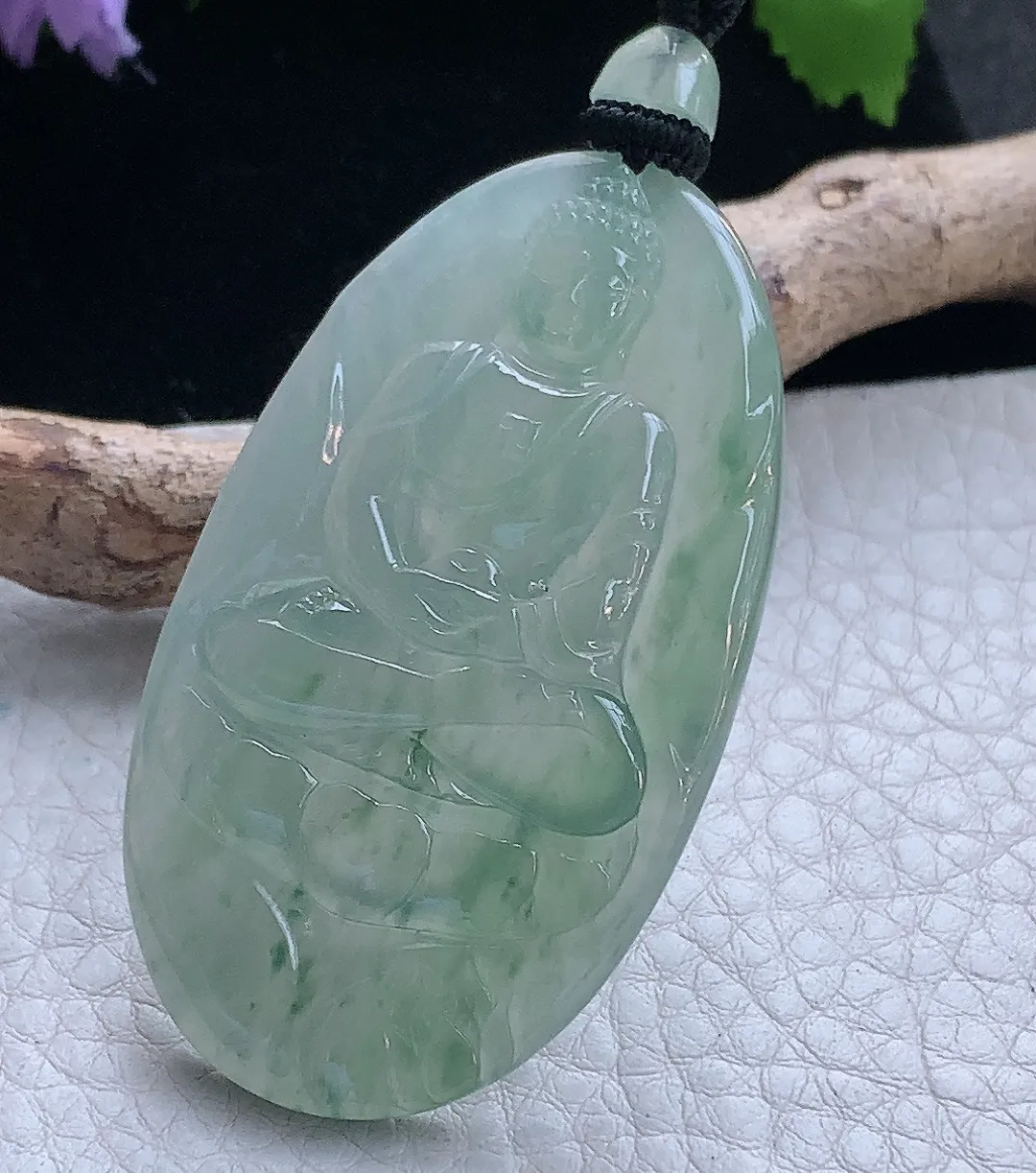 yl实拍55*31.5*5.6缅甸翡翠冰晴大日如来玉吊坠 吉祥项坠