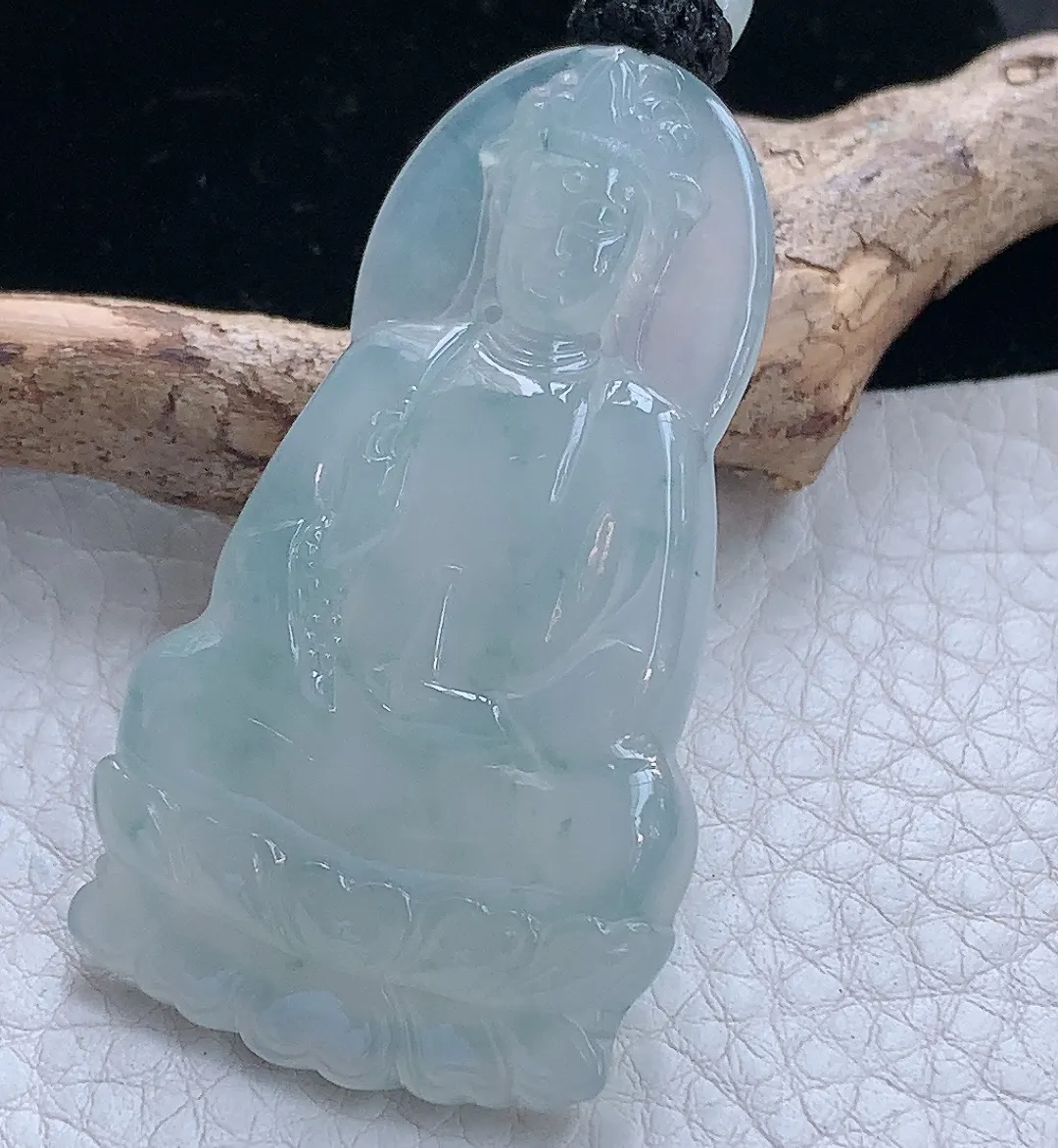 yl实拍55*31*6缅甸翡翠冰蓝持瓶观音玉吊坠，吉祥项坠