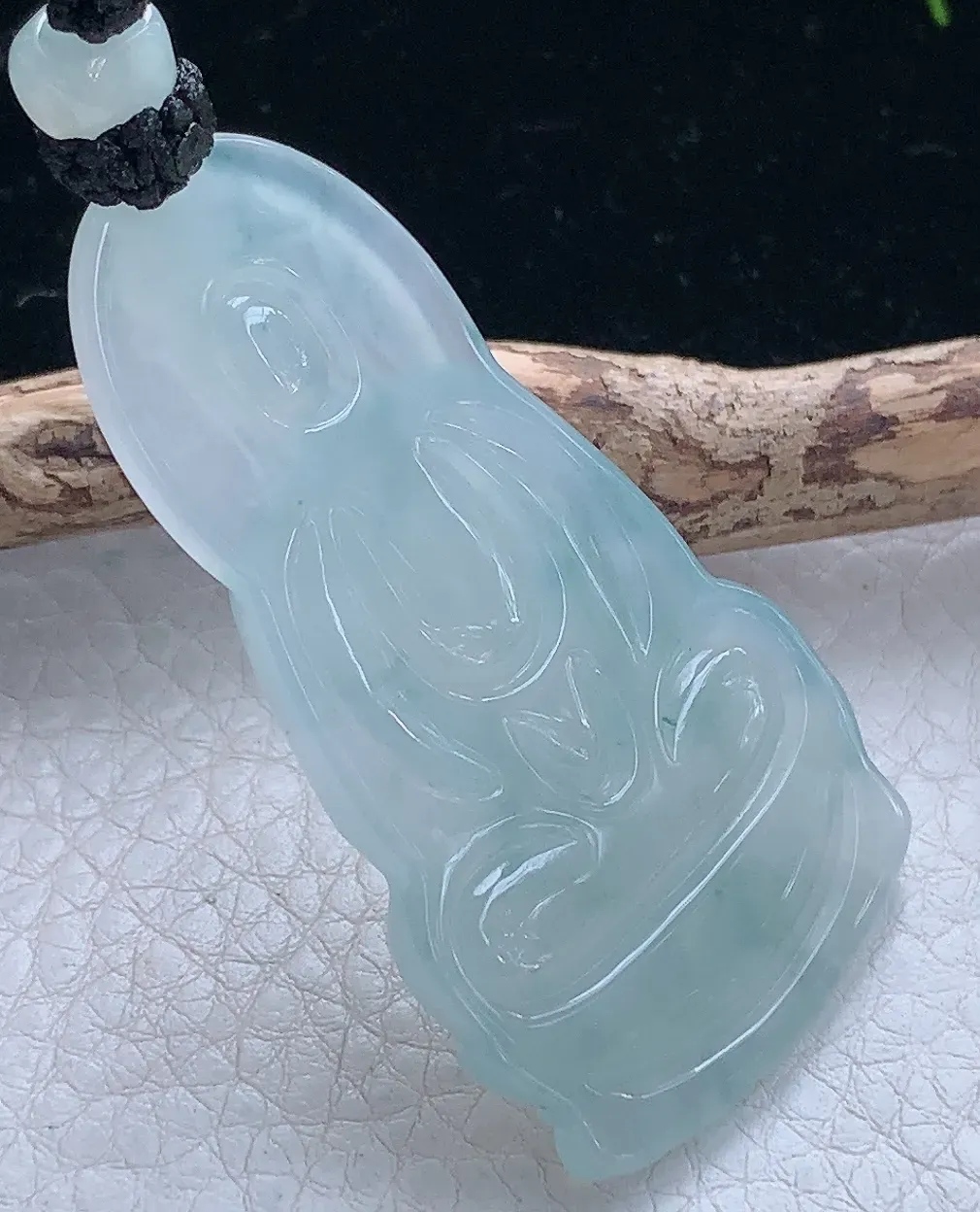 yl实拍55*31*6缅甸翡翠冰蓝持瓶观音玉吊坠，吉祥项坠