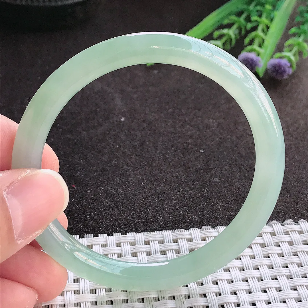 实拍翡翠A货54/7/7.6老坑冰胶果冻冰晴绿圆条手镯翡翠玉镯女款百搭