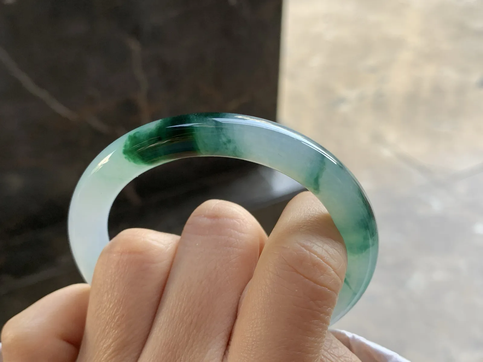 52-8.5

绿花圆条手镯^_^鲜艳 浓郁