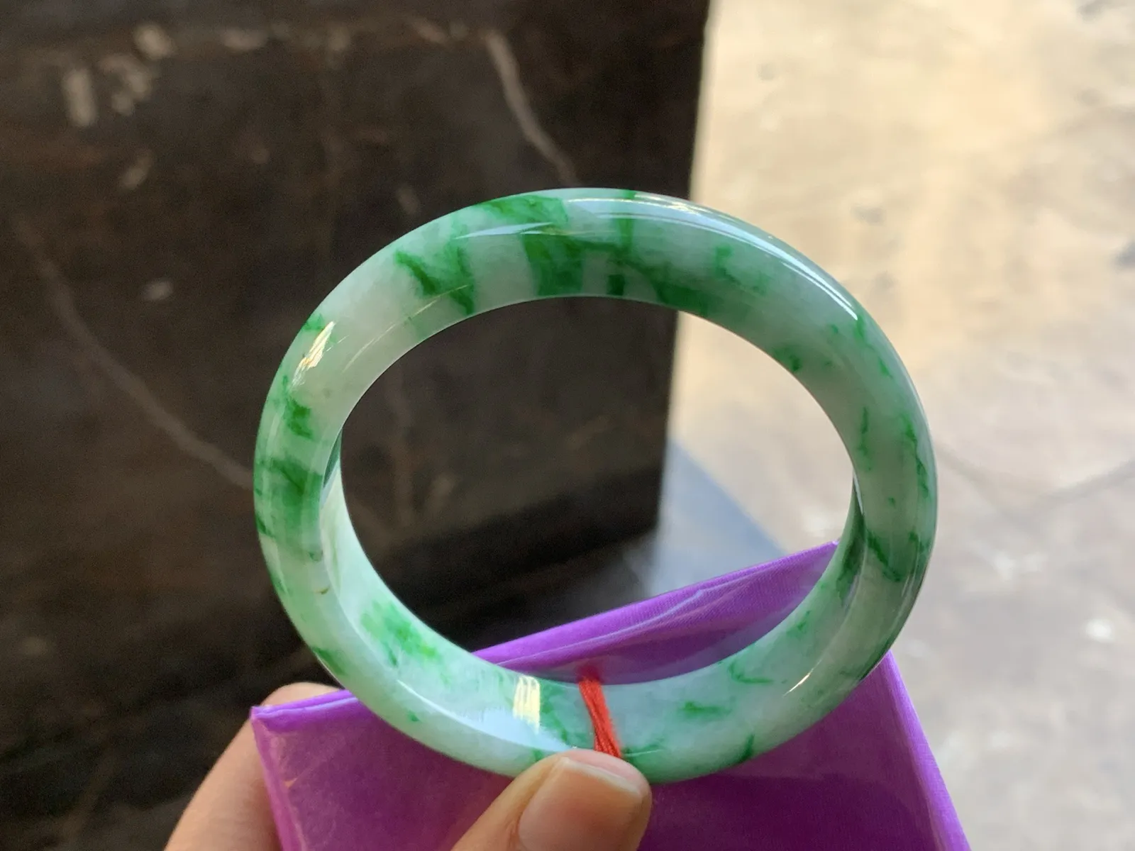 57.5-14-8.5

辣绿色手镯^_^鲜艳