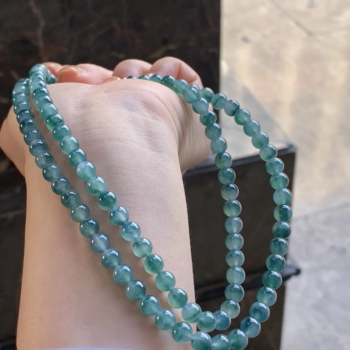 冰种飘花珠链
花色漂亮～