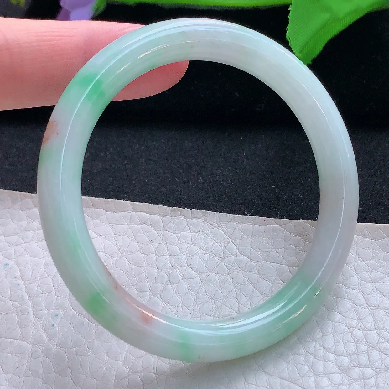 n实拍52.5*8美人镯 天然缅甸翡翠玉手镯三彩水润秀气圆条玉手环 叮当镯