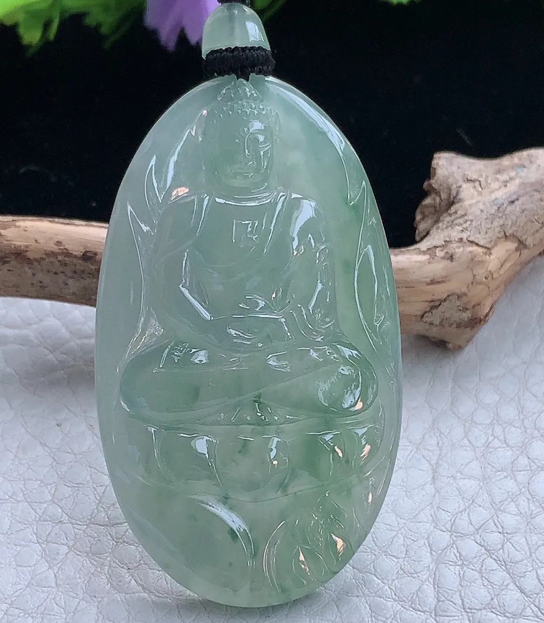 yl实拍55*31.5*5.6缅甸翡翠冰晴大日如来玉吊坠 吉祥项坠